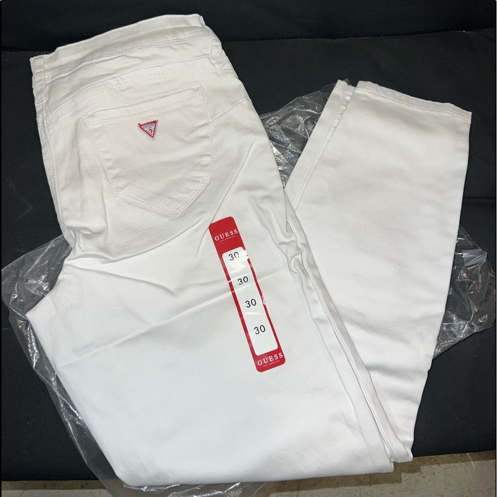 Guess Beyla curvy midrise skinny jeans